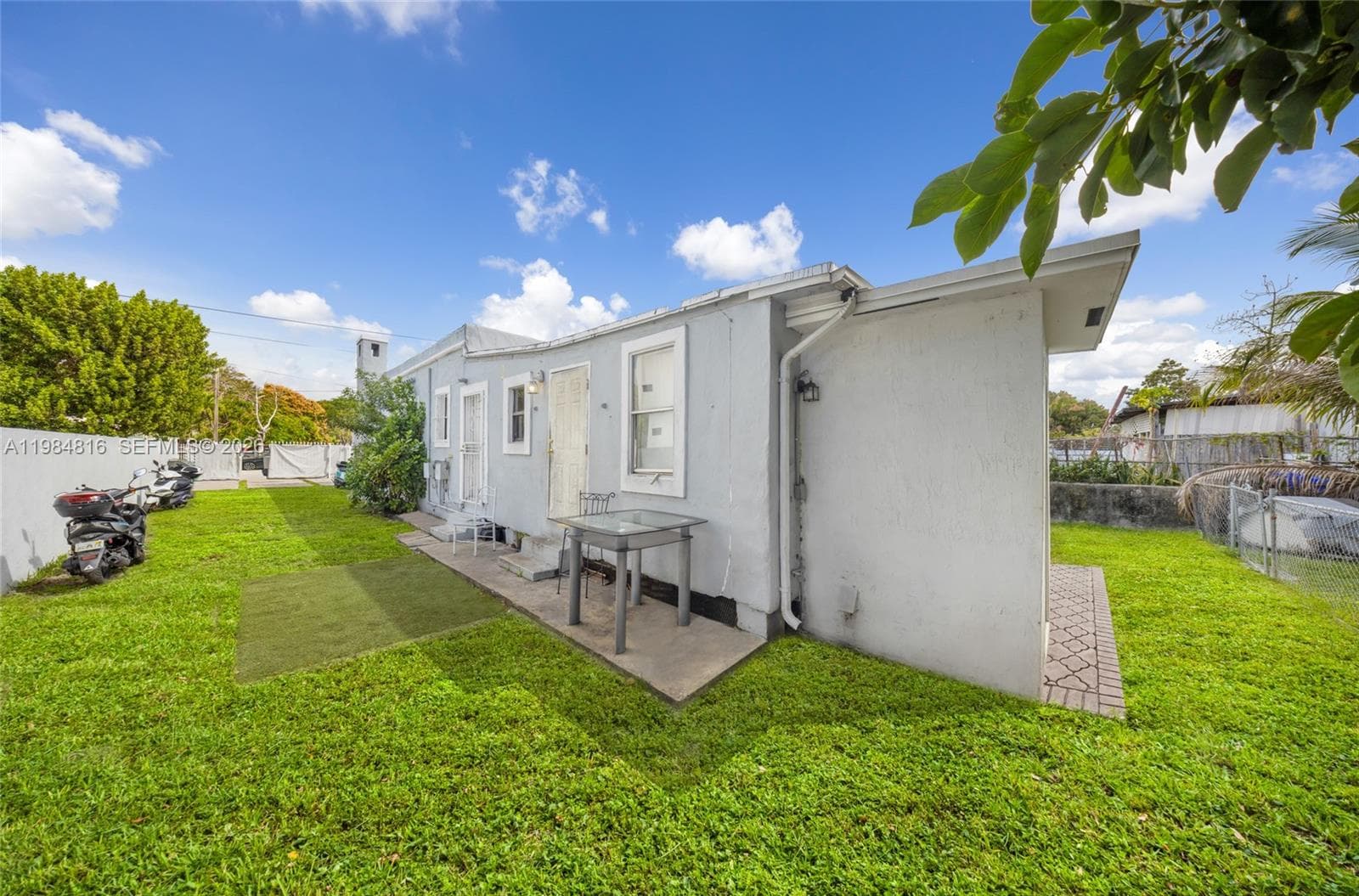 844 NW 29th St, Miami FL 33127 — 5