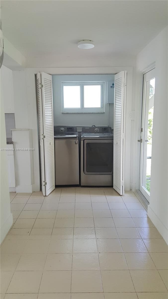 6300 SW 21st St # 1, Miami FL 33155 — 24