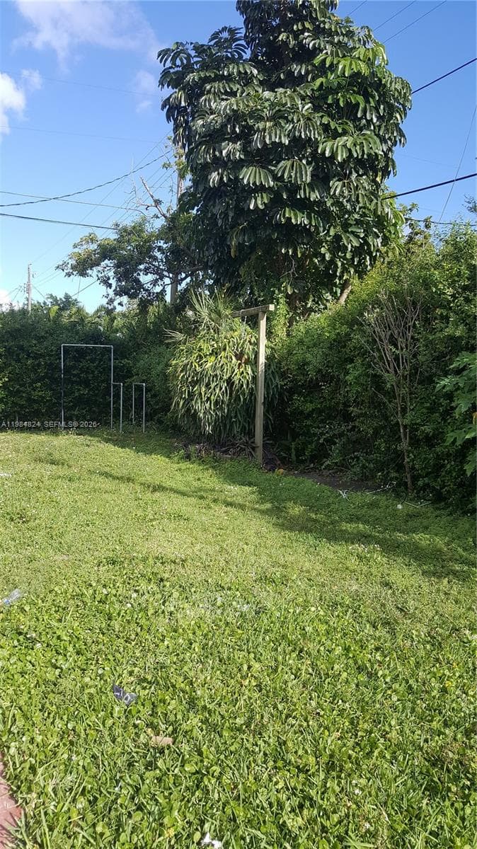 6300 SW 21st St # 1, Miami FL 33155 — 30
