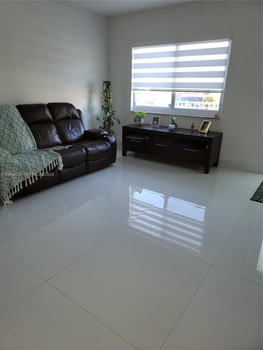 6300 SW 21st St # 1, Miami FL 33155 — 8