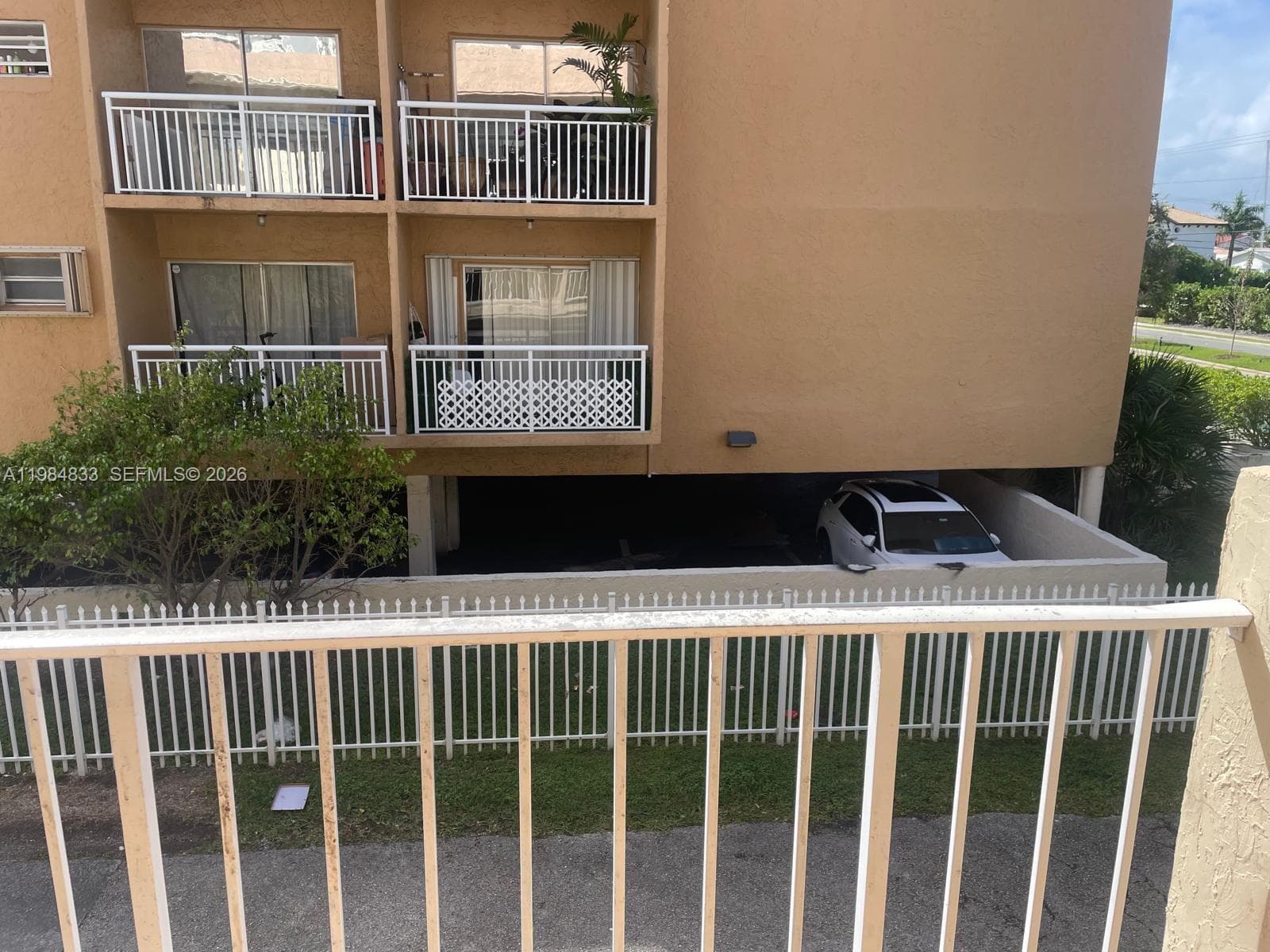 3522 NE 171st St # 206, North Miami Beach FL 33160 — 3