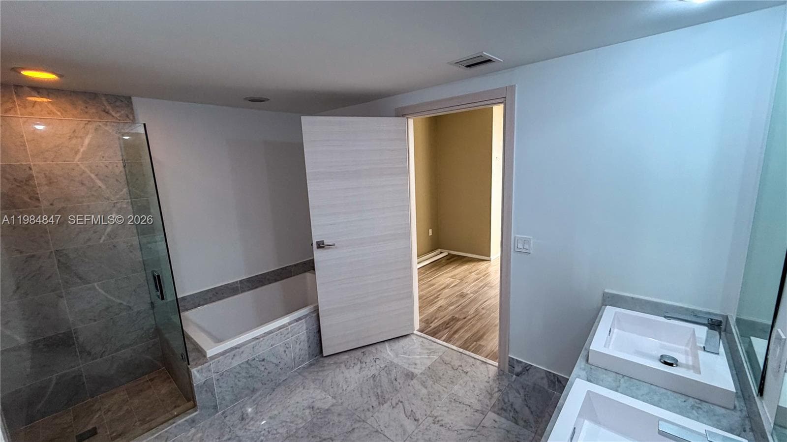 801 S Miami Ave # 4501, Miami FL 33130 — 23