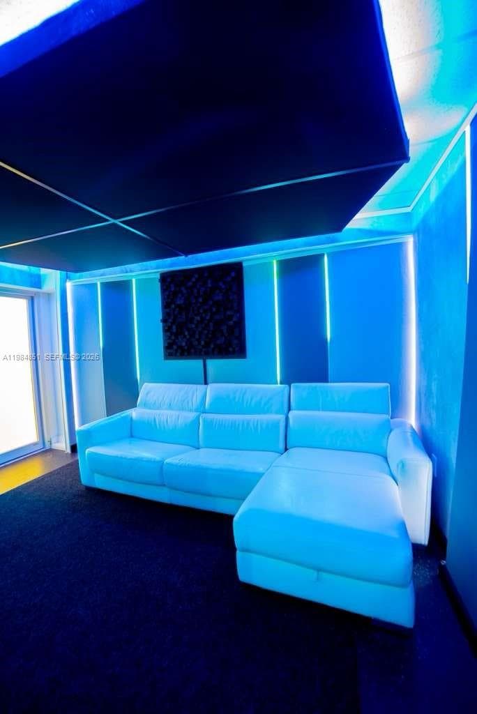 2100 NW 99th Ave, Doral FL 33172 — 44