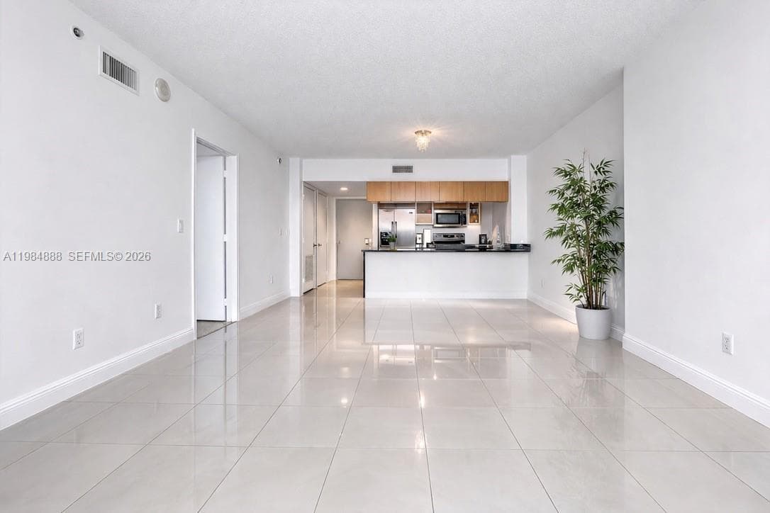 1750 N Bayshore Dr # 3811, Miami FL 33132 — 9