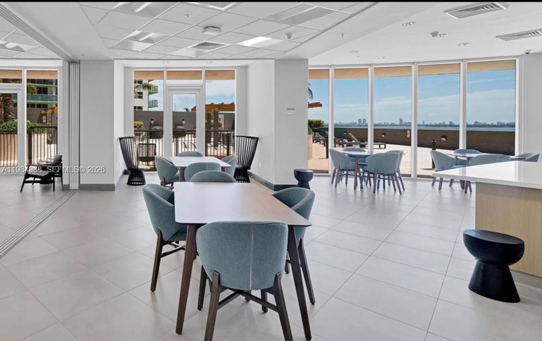 1750 N Bayshore Dr # 3811, Miami FL 33132 — 25