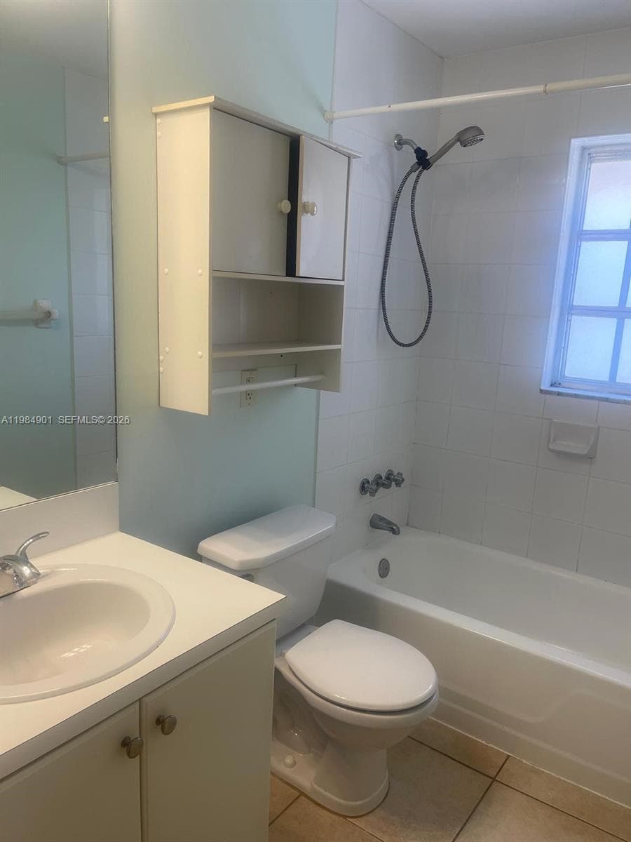 8600 SW 109th Ave # 220, Miami FL 33173 — 8