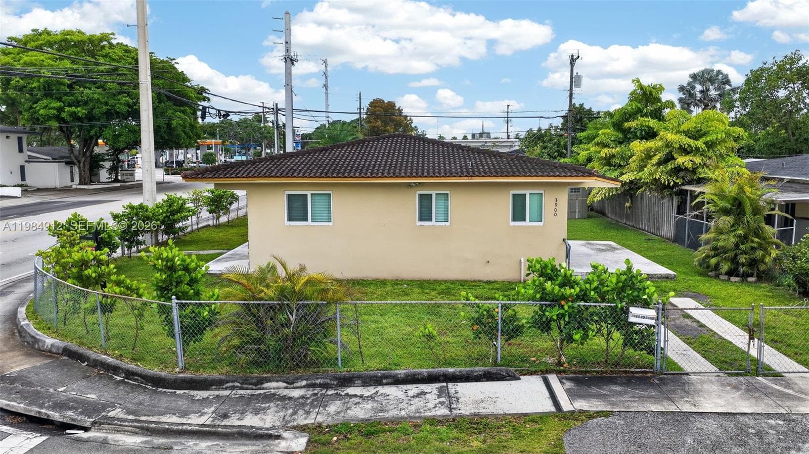 3900 SW 67th Ave, Miami FL 33155 — 38
