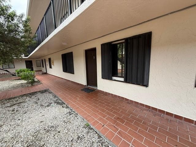 6278 W 22nd Ct # 5, Hialeah FL 33016 — 2