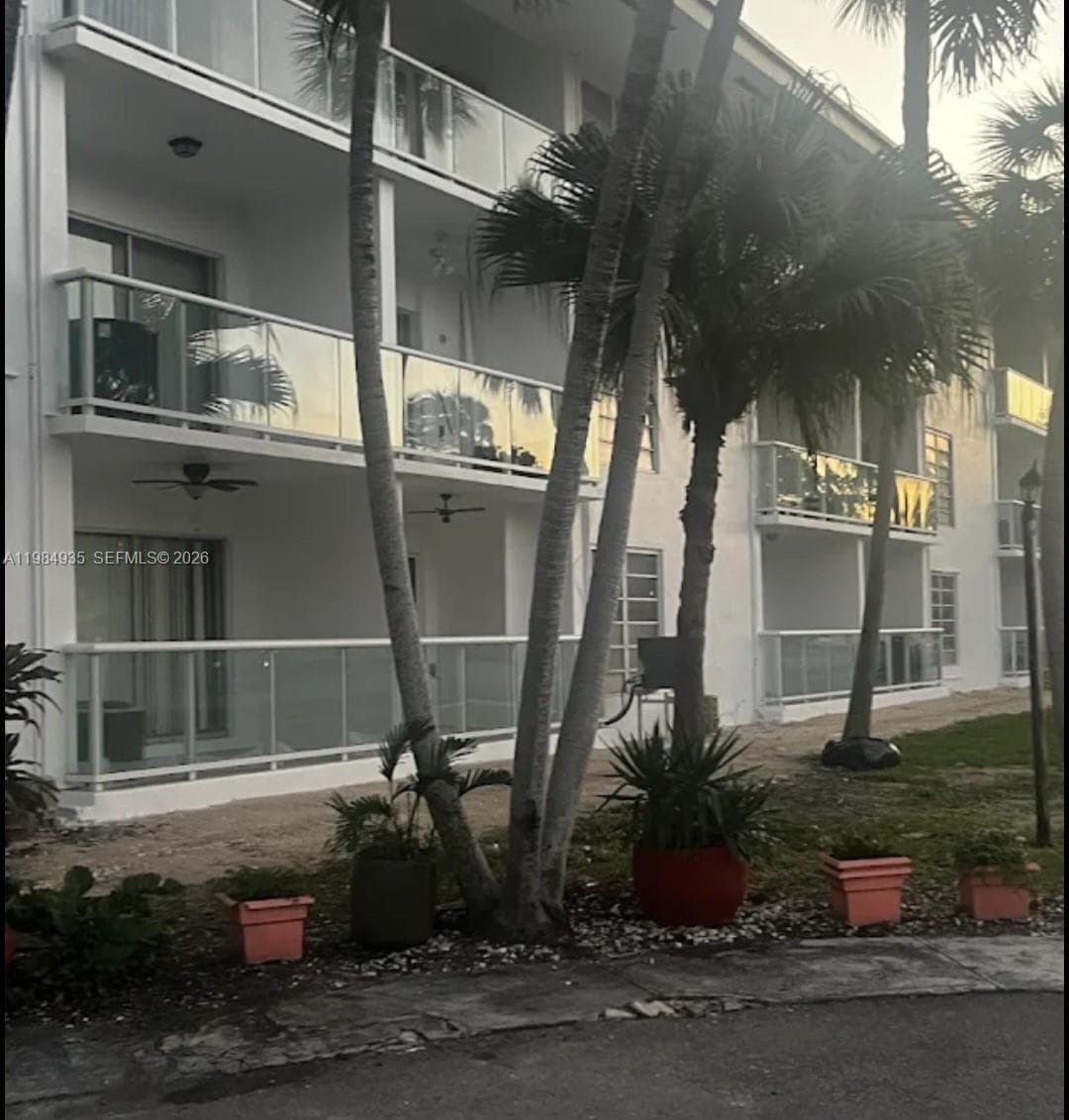 1600 NE 114th St # 104, North Miami Beach FL 33181 — 2