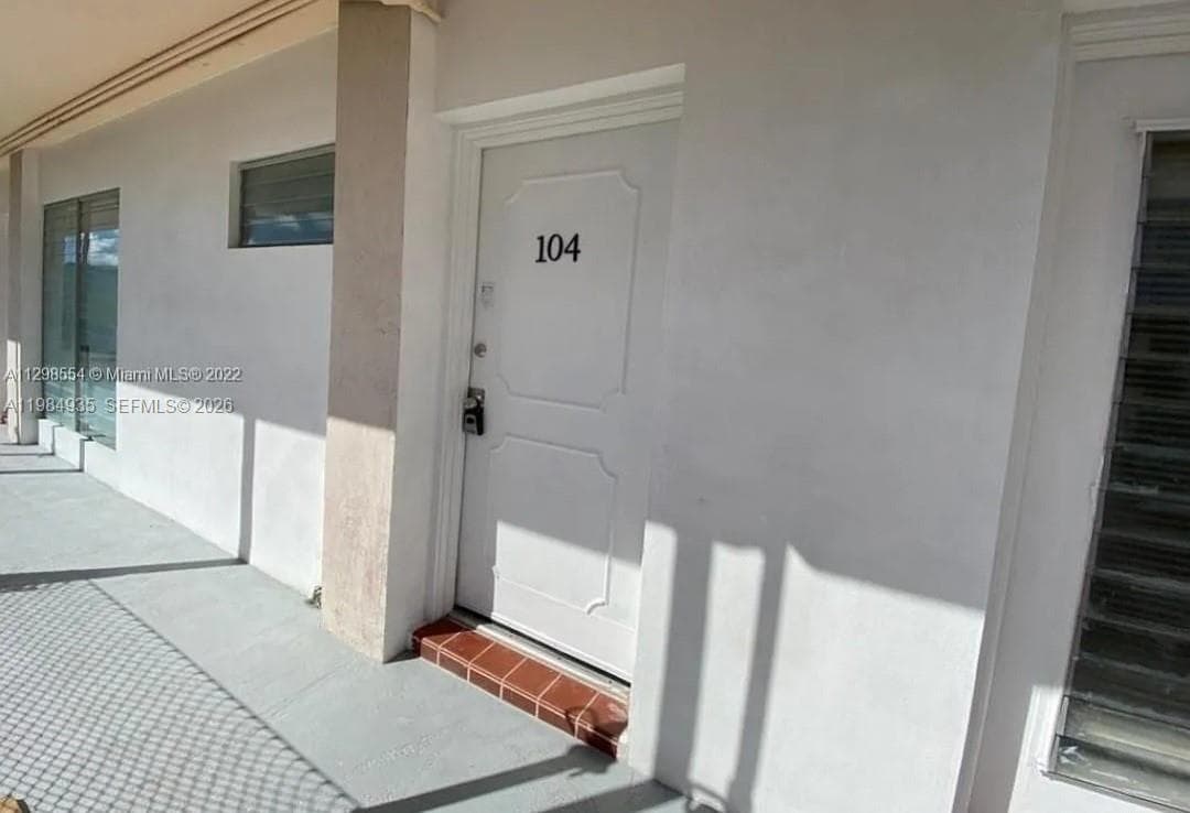 1600 NE 114th St # 104, North Miami Beach FL 33181 — 3