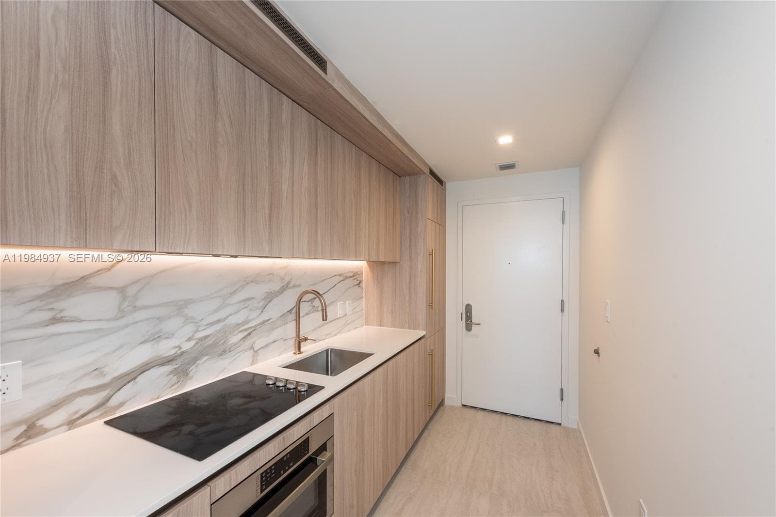 77 SE 5th Street # 4004, Miami FL 33131 — 6