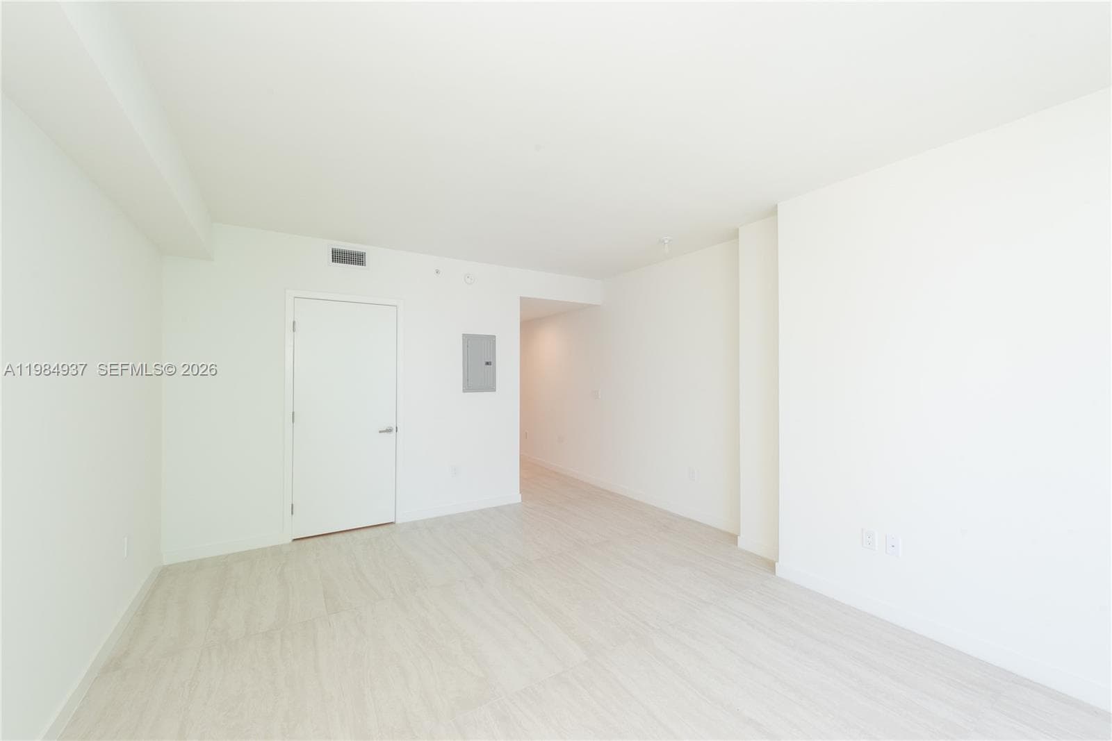 77 SE 5th Street # 4004, Miami FL 33131 — 5