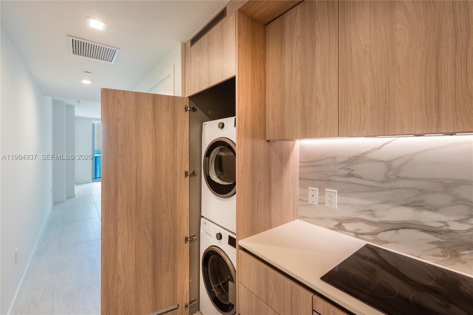 77 SE 5th Street # 4004, Miami FL 33131 — 9