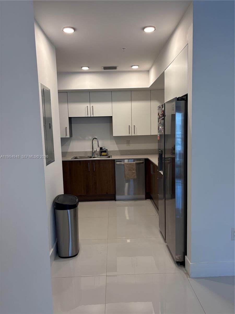 10950 NW 82nd St # 319, Doral FL 33178 — 12