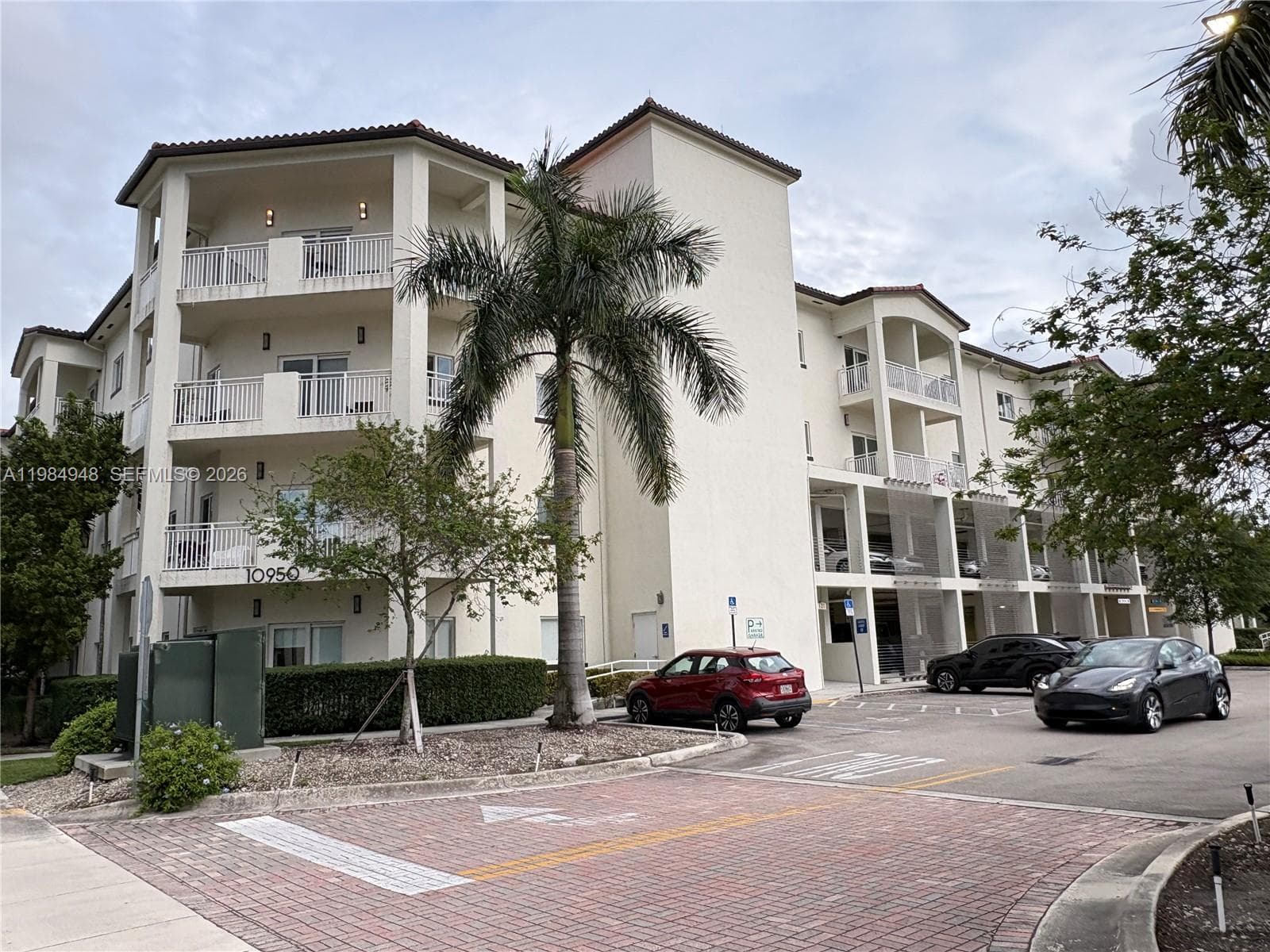 10950 NW 82nd St # 319, Doral FL 33178 — 1