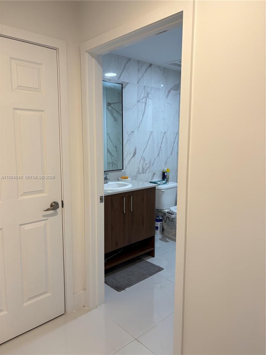 10950 NW 82nd St # 319, Doral FL 33178 — 37