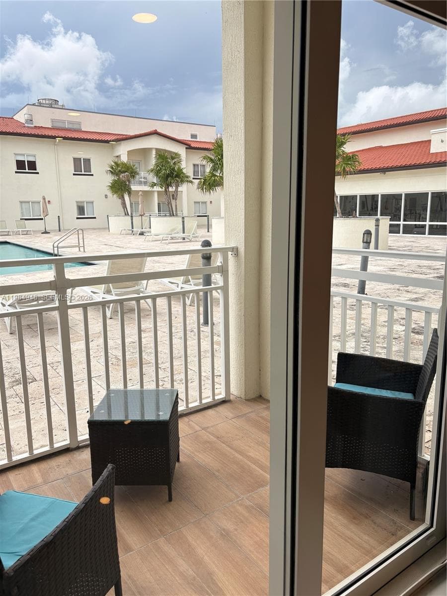 10950 NW 82nd St # 319, Doral FL 33178 — 8