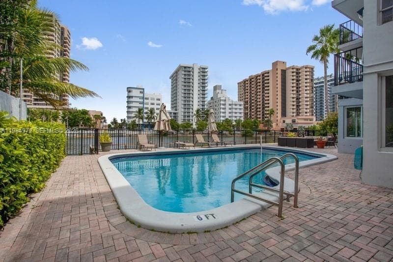 2455 Flamingo Dr # 201, Miami Beach FL 33140 — 18