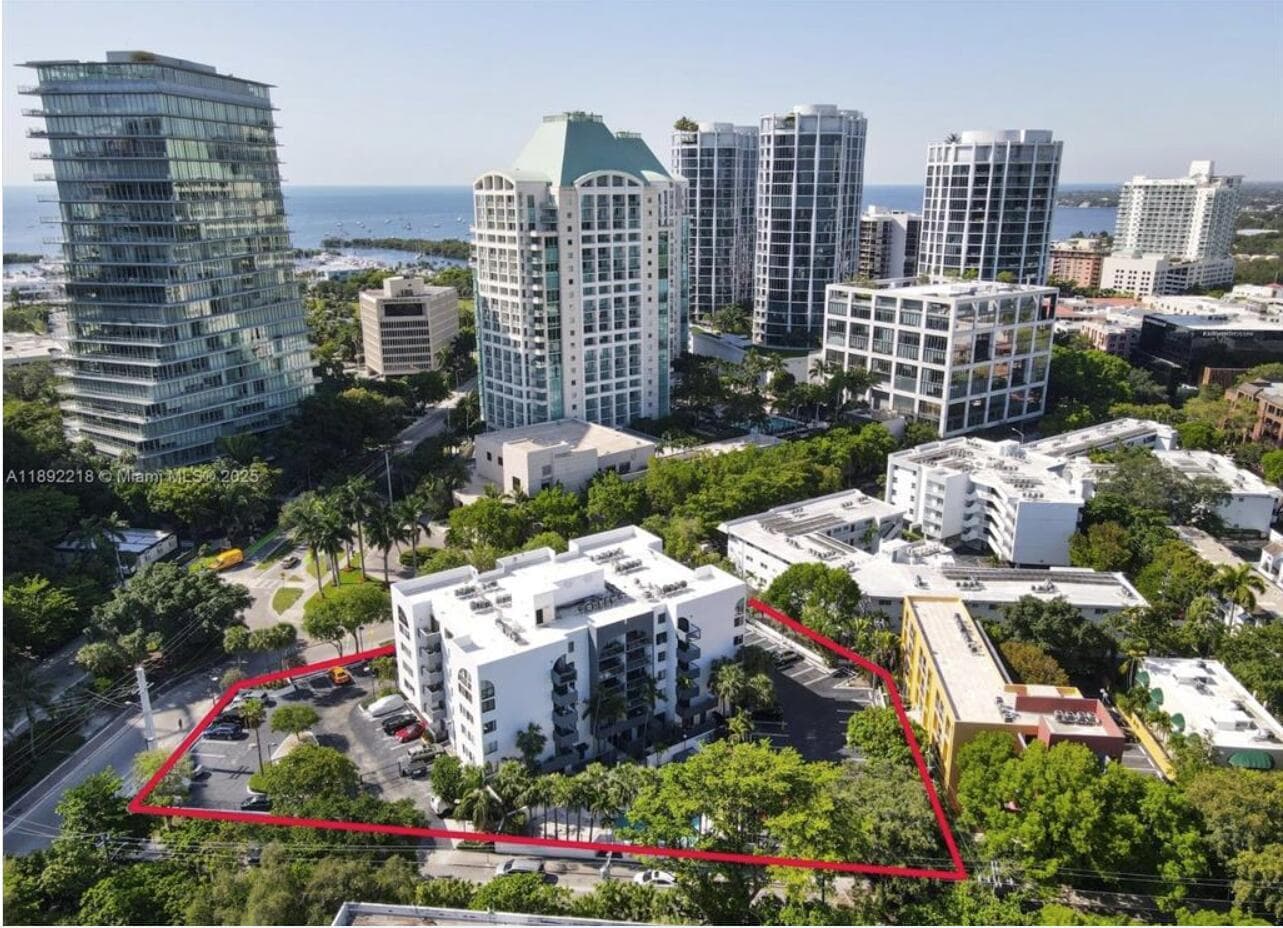 2715 Tigertail Avenue Apt 402, Miami FL 33133 — 2