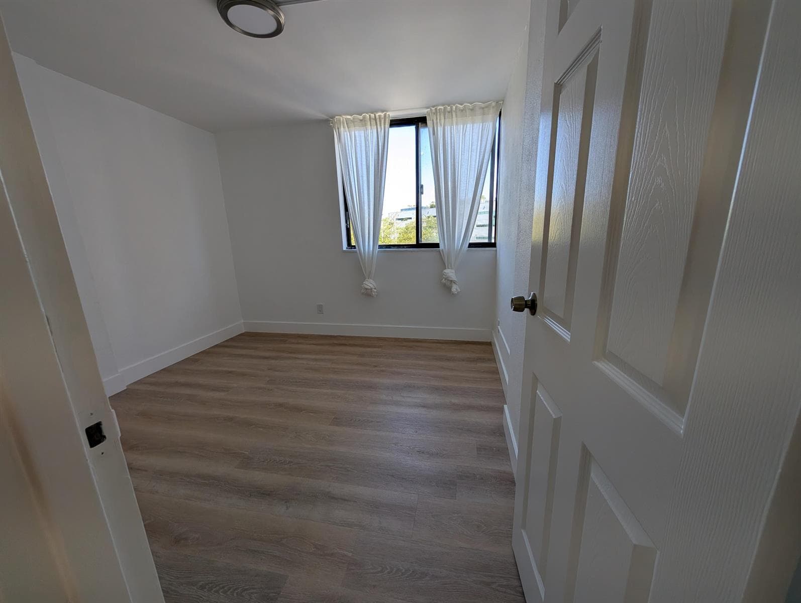 2715 Tigertail Avenue Apt 402, Miami FL 33133 — 16