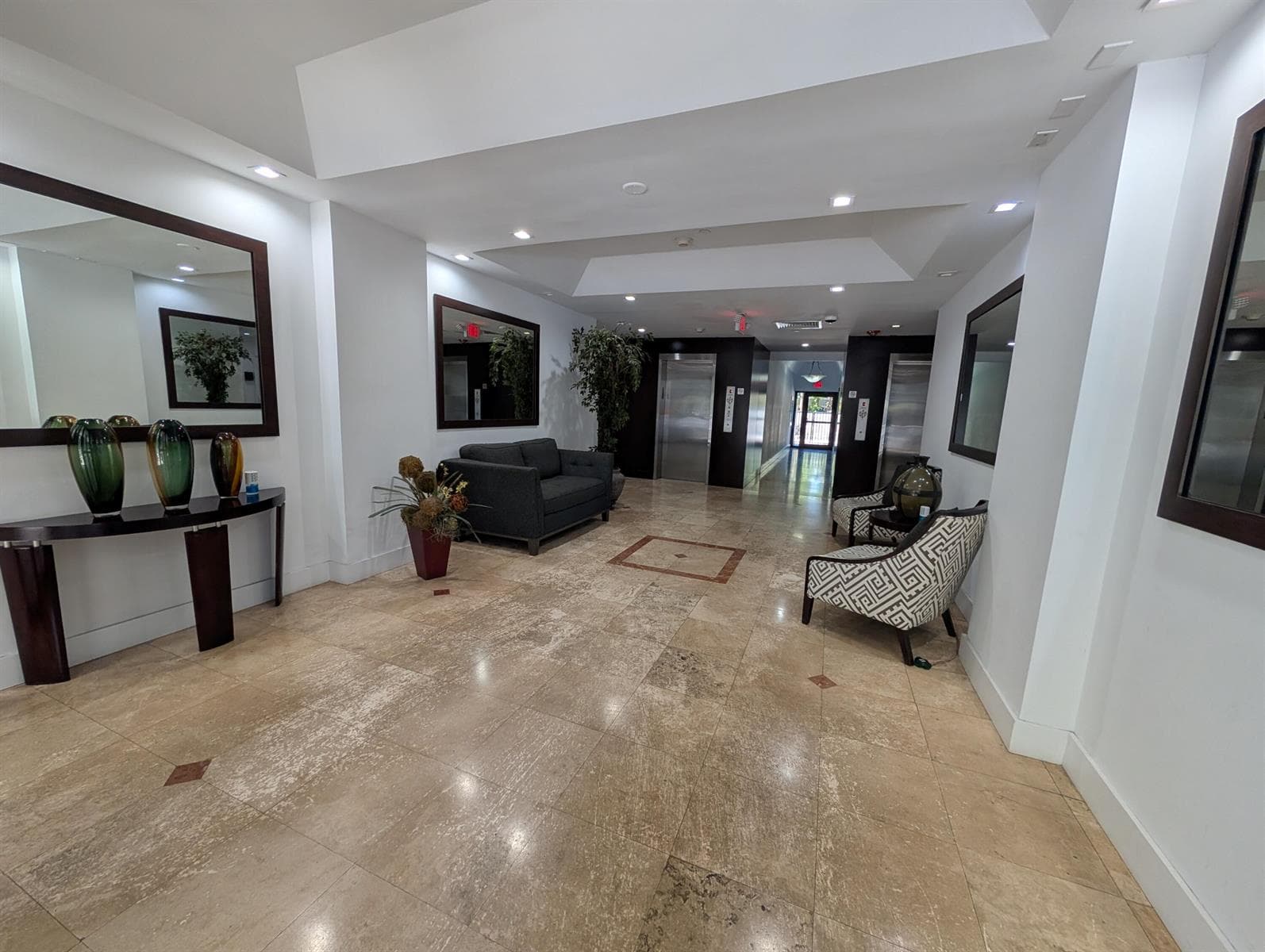 2715 Tigertail Avenue Apt 402, Miami FL 33133 — 22