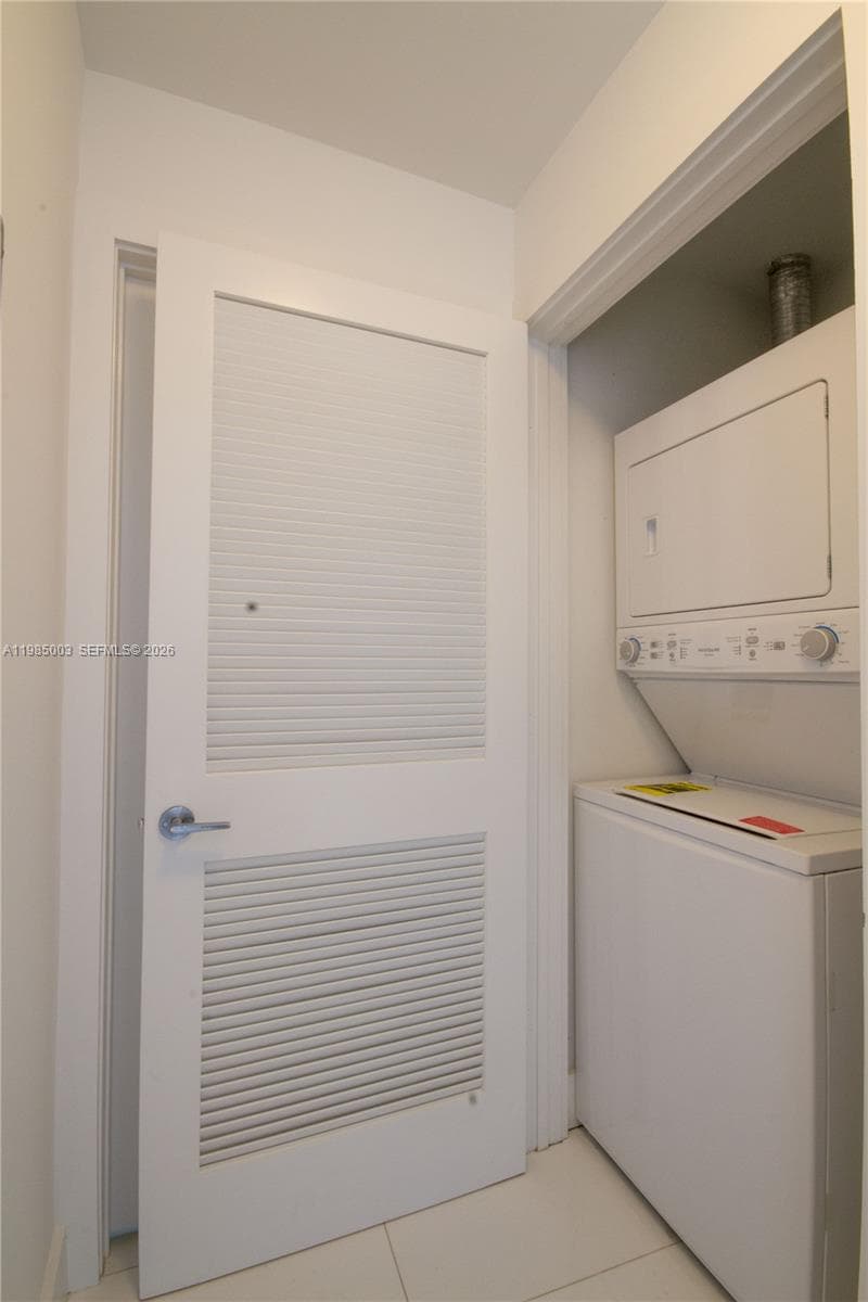 2020 N Bayshore Dr # 2204, Miami FL 33137 — 22
