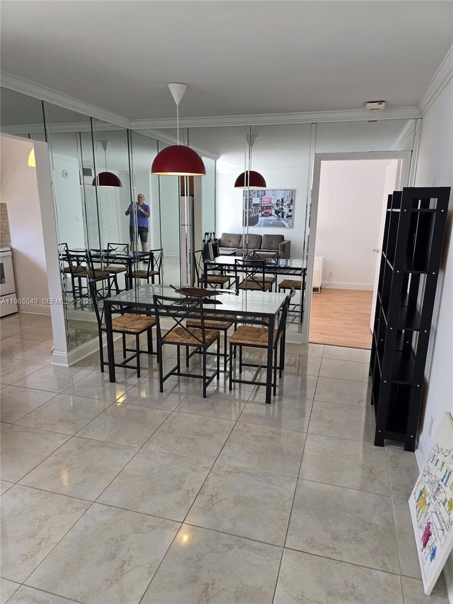 16919 N Bay Rd # 819, Sunny Isles Beach FL 33160 — 2