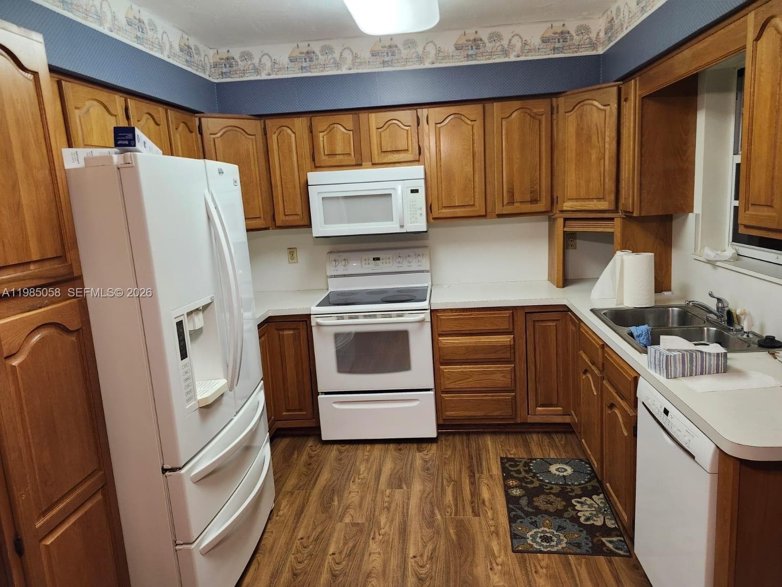 690 NW 19th St, Homestead FL 33030 — 1