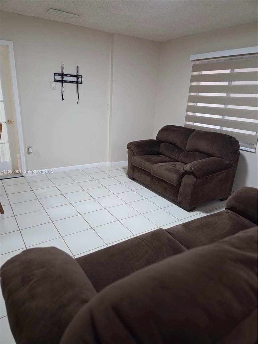 Coqui Sub, Miami, FL — 5