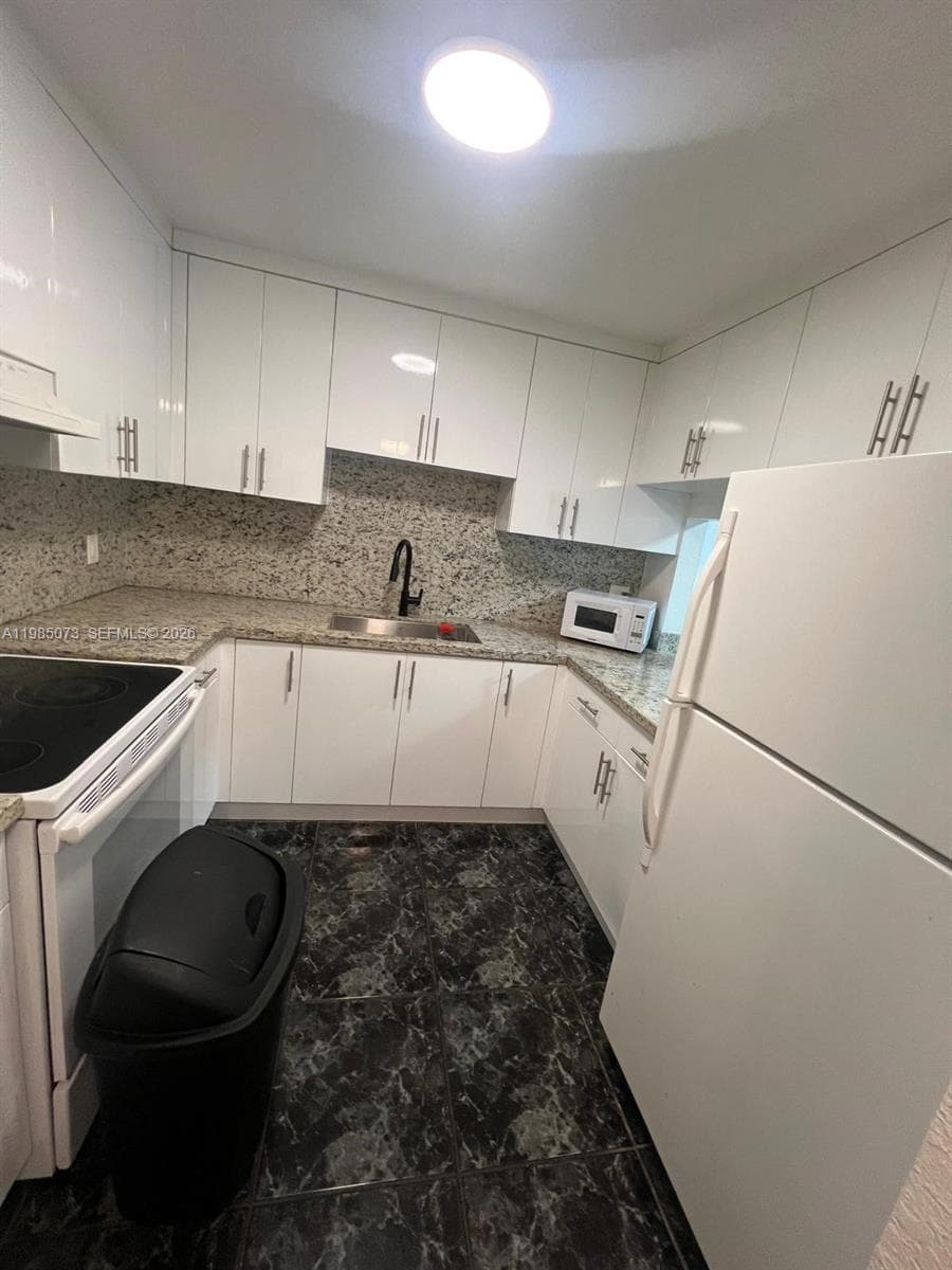 1900 W 68th St # D207, Hialeah FL 33014 — 15