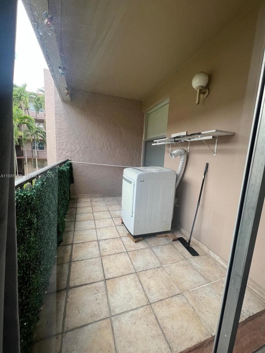 1900 W 68th St # D207, Hialeah FL 33014 — 29