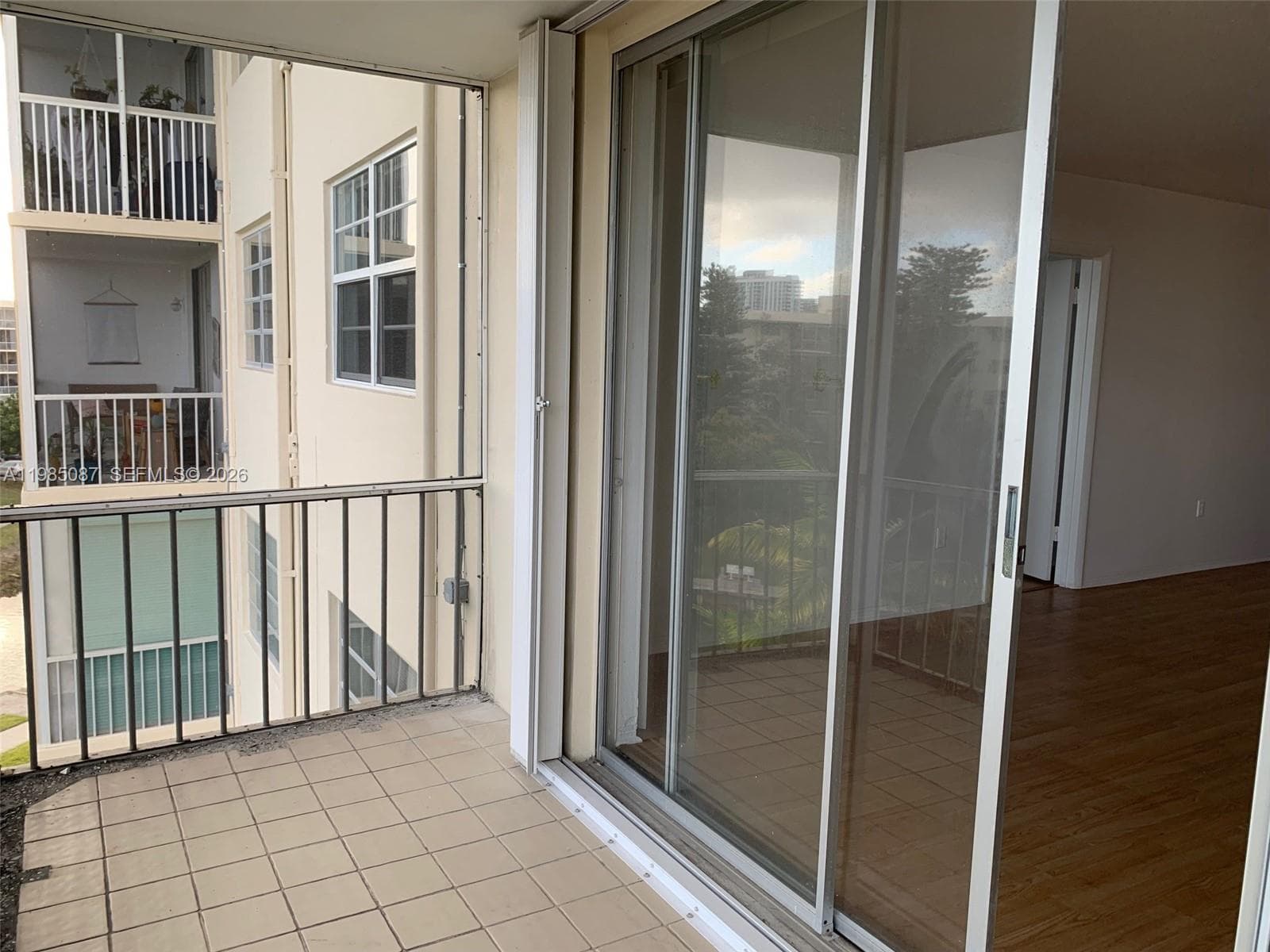 2859 Leonard Dr # G510, Aventura FL 33160 — 18