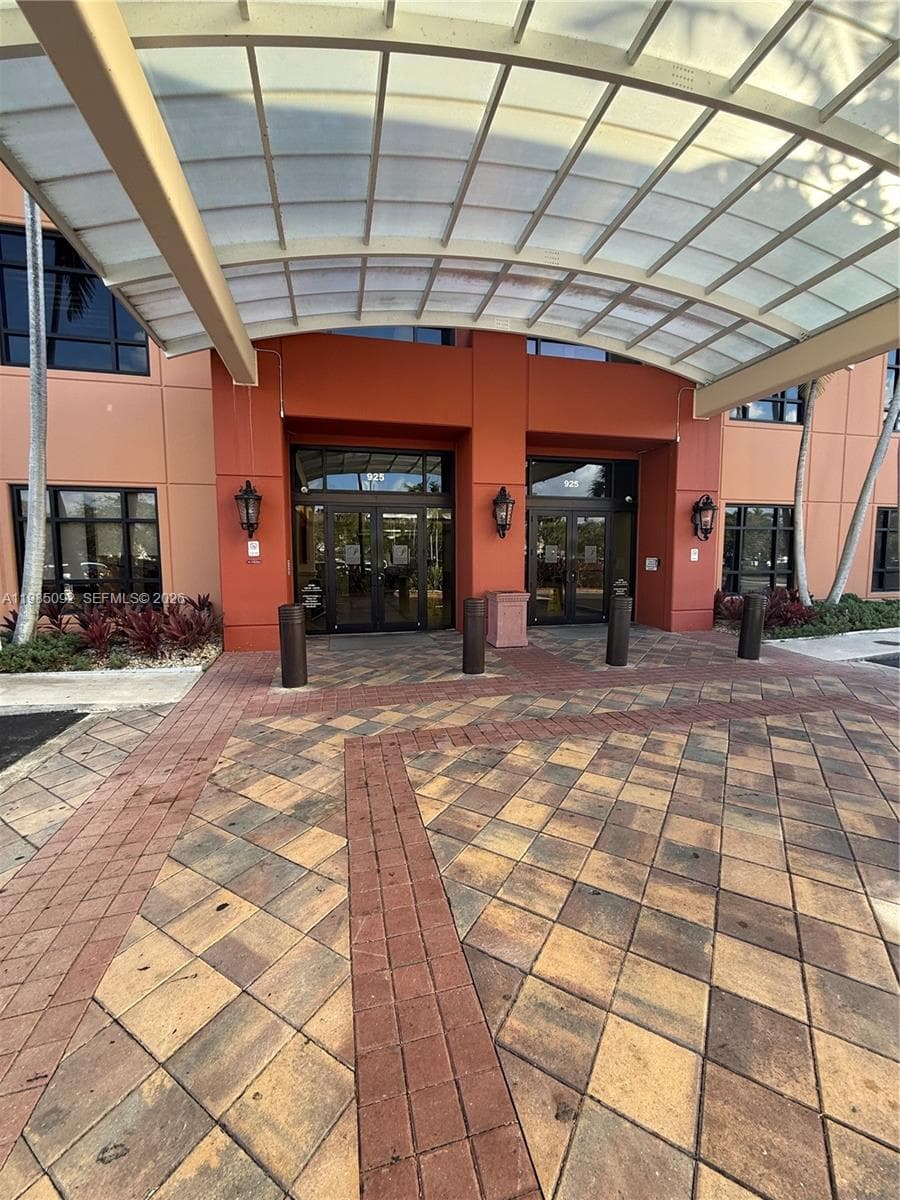 925 NE 30th Ter # 312, Homestead FL 33033 — 2