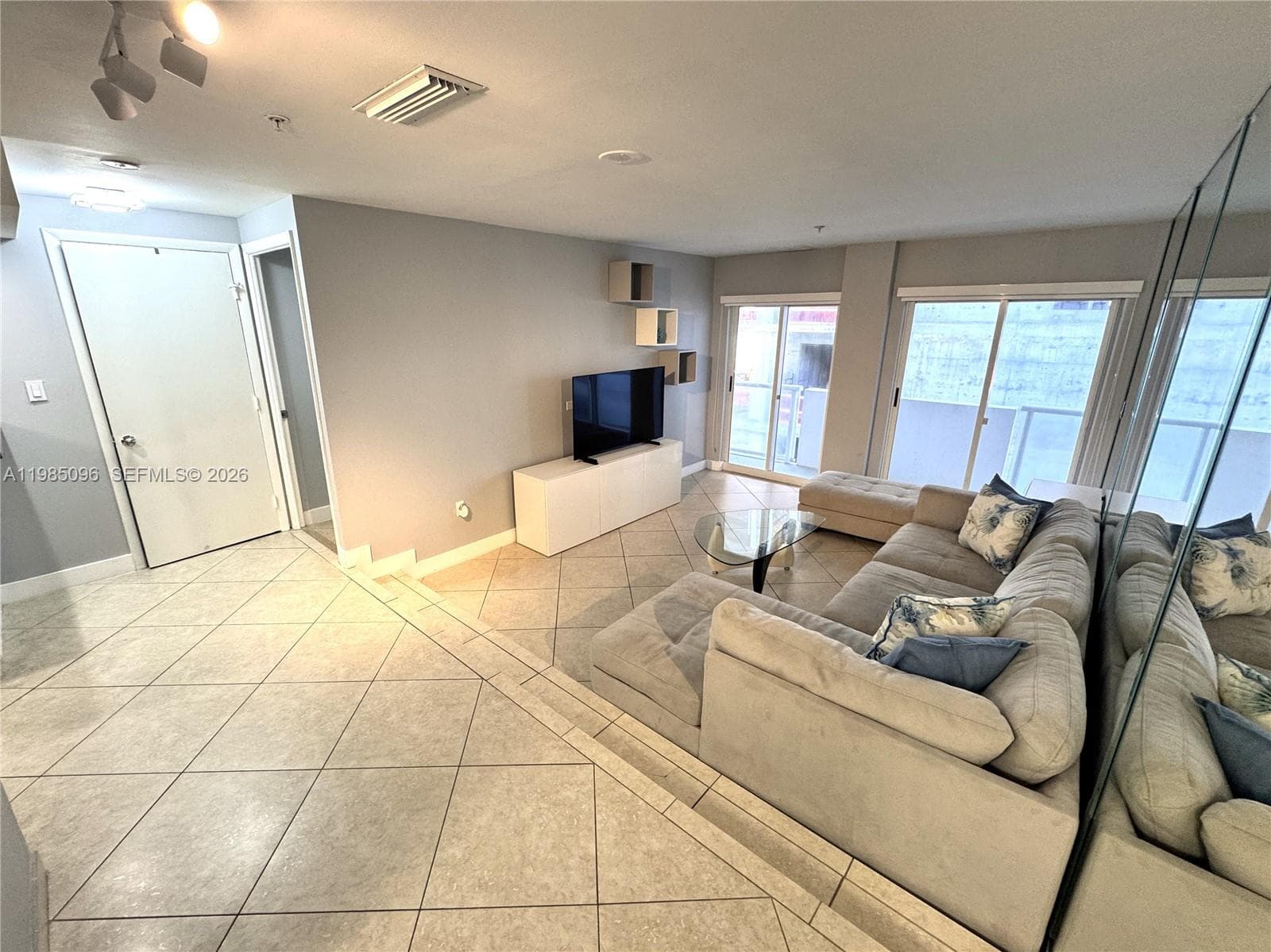 9195 Collins Ave, Surfside FL 33154 — 2