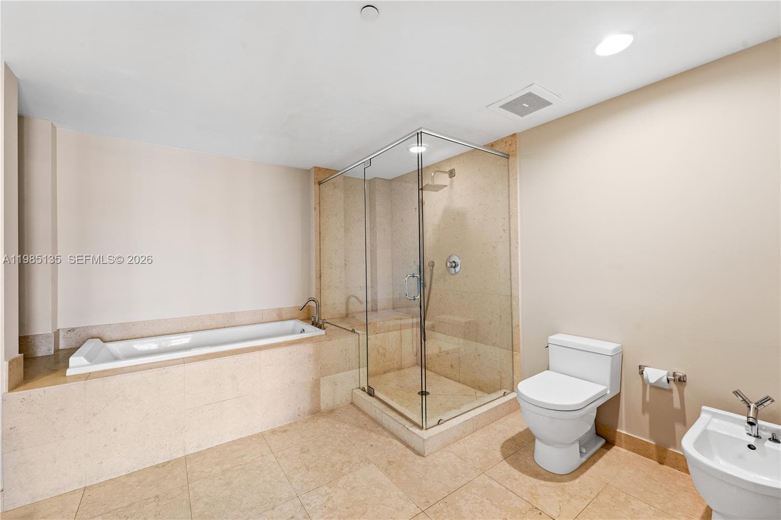 495 Brickell Ave # 3904, Miami FL 33131 — 16