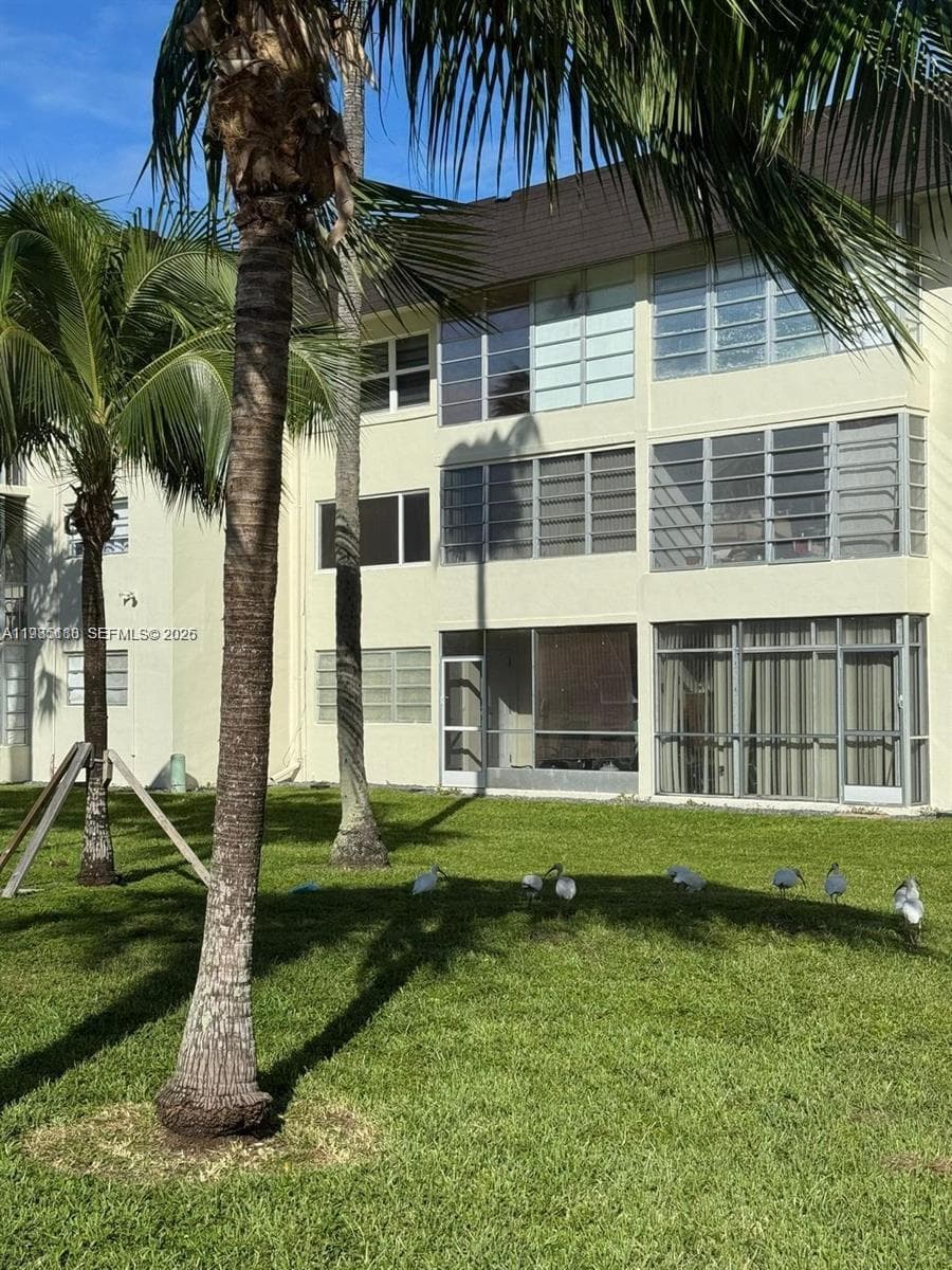 1530 NE 191st St # 241, Miami FL 33179 — 26