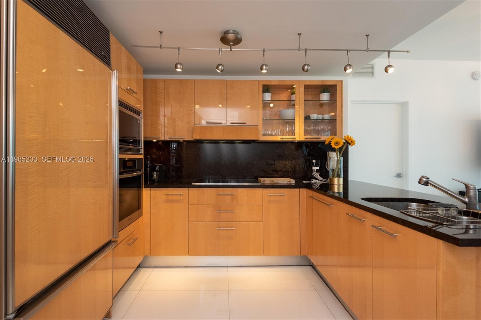 6799 Collins Ave # 906, Miami Beach FL 33141 — 6