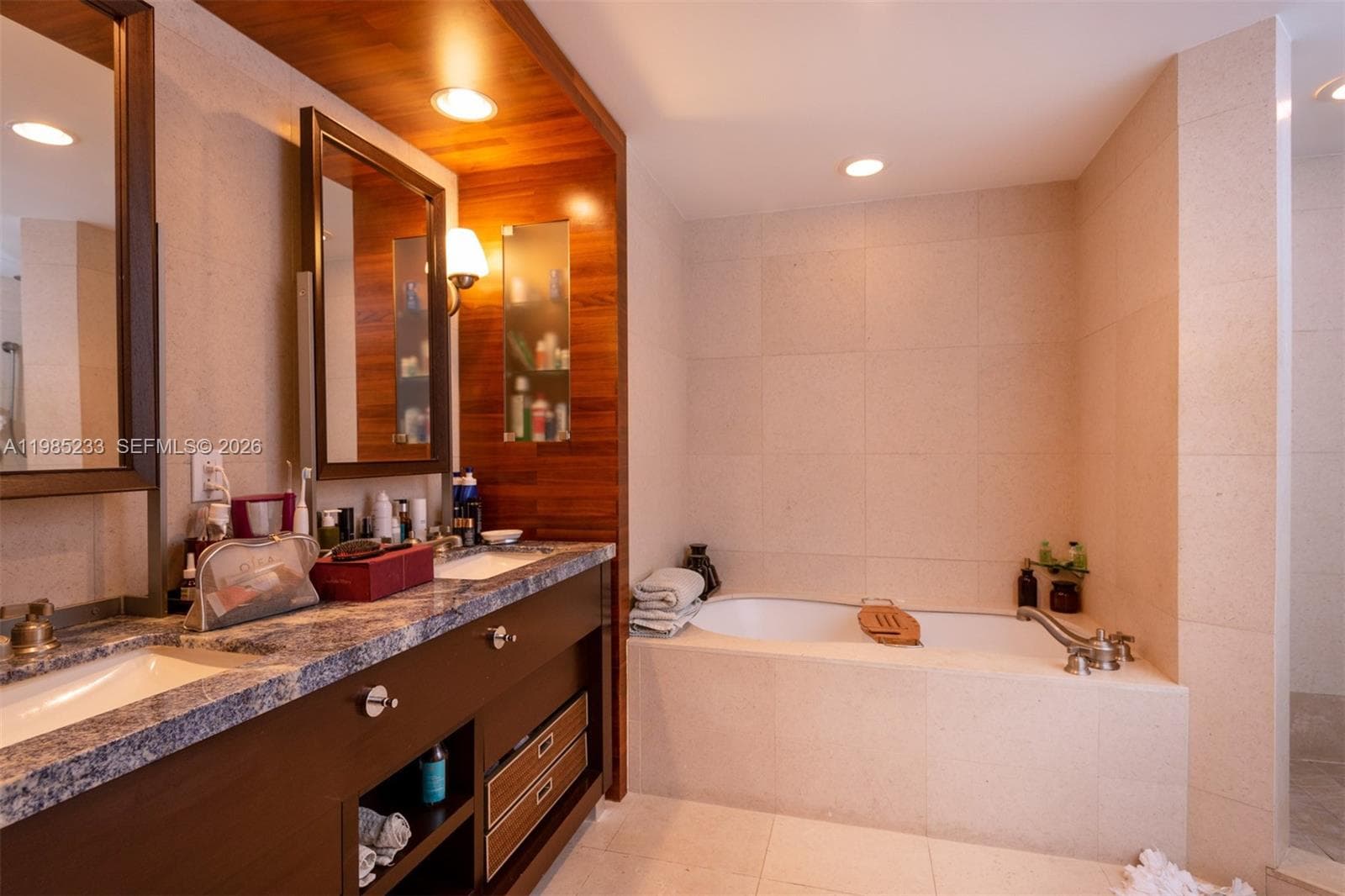 6799 Collins Ave # 906, Miami Beach FL 33141 — 10