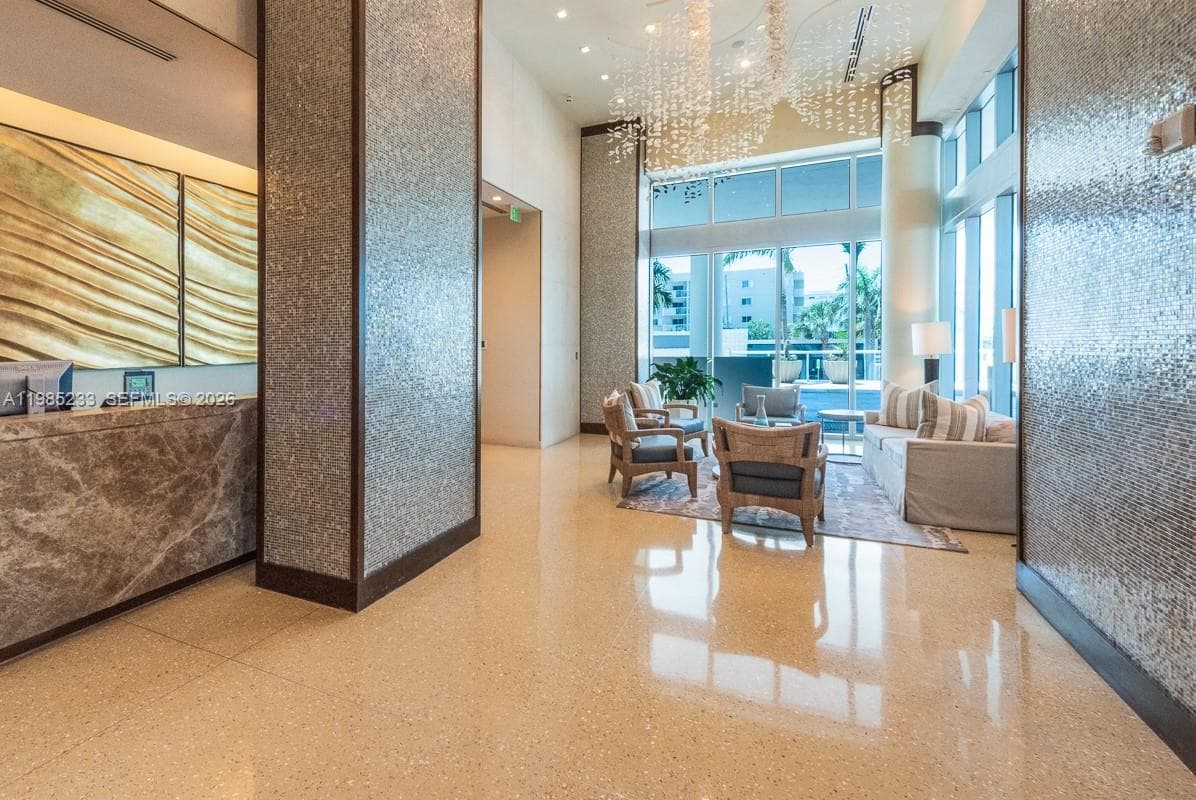 6799 Collins Ave # 906, Miami Beach FL 33141 — 18