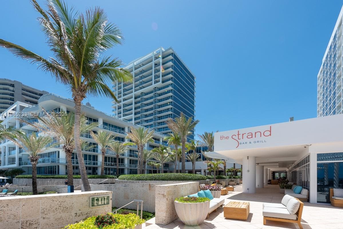 6799 Collins Ave # 906, Miami Beach FL 33141 — 25