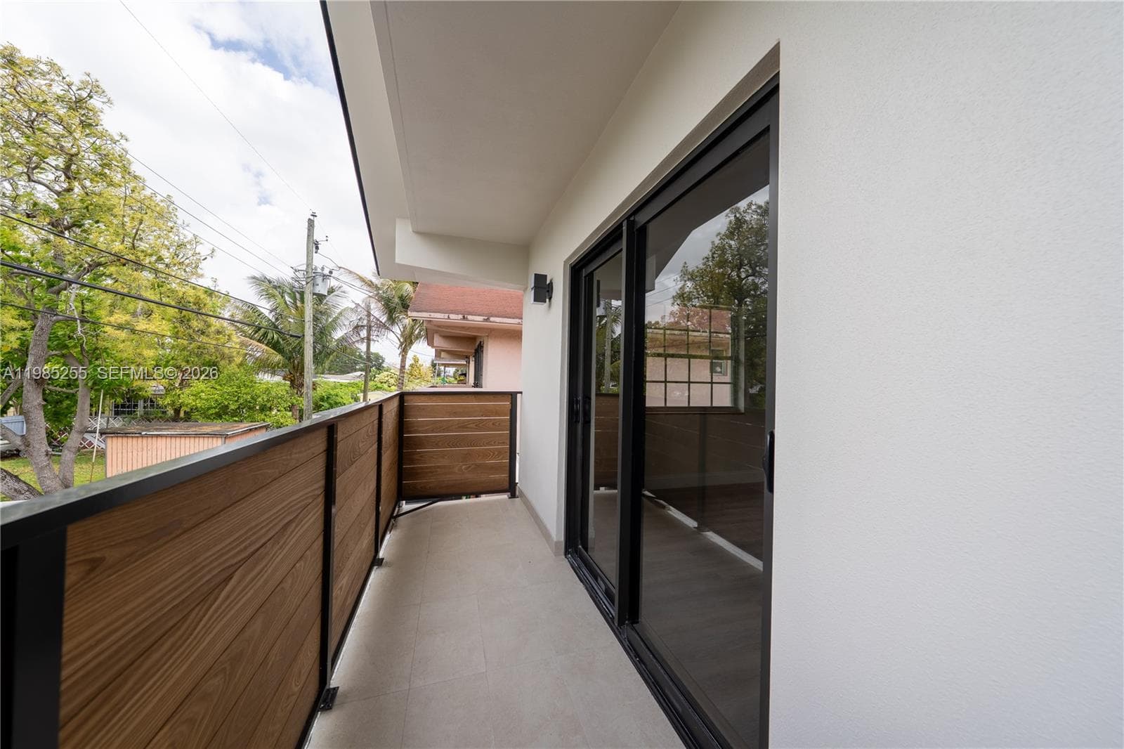 370 Flagami Blvd, Miami FL 33144 — 9