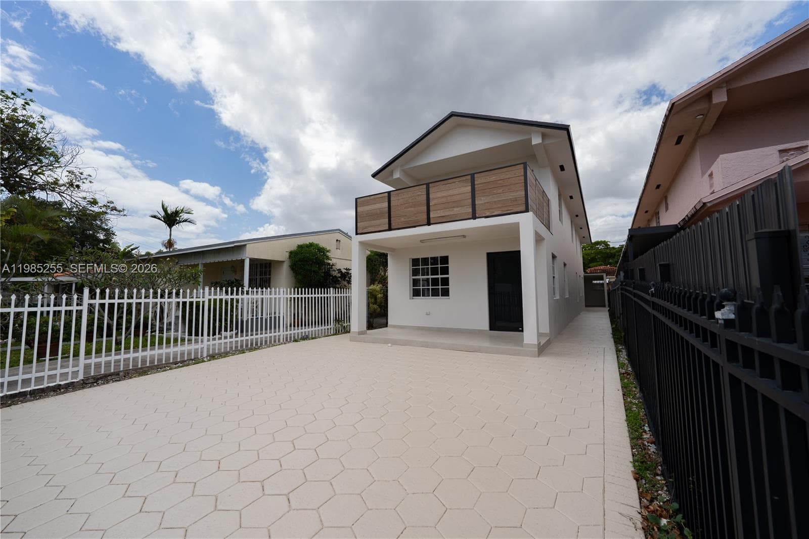370 Flagami Blvd, Miami FL 33144 — 39