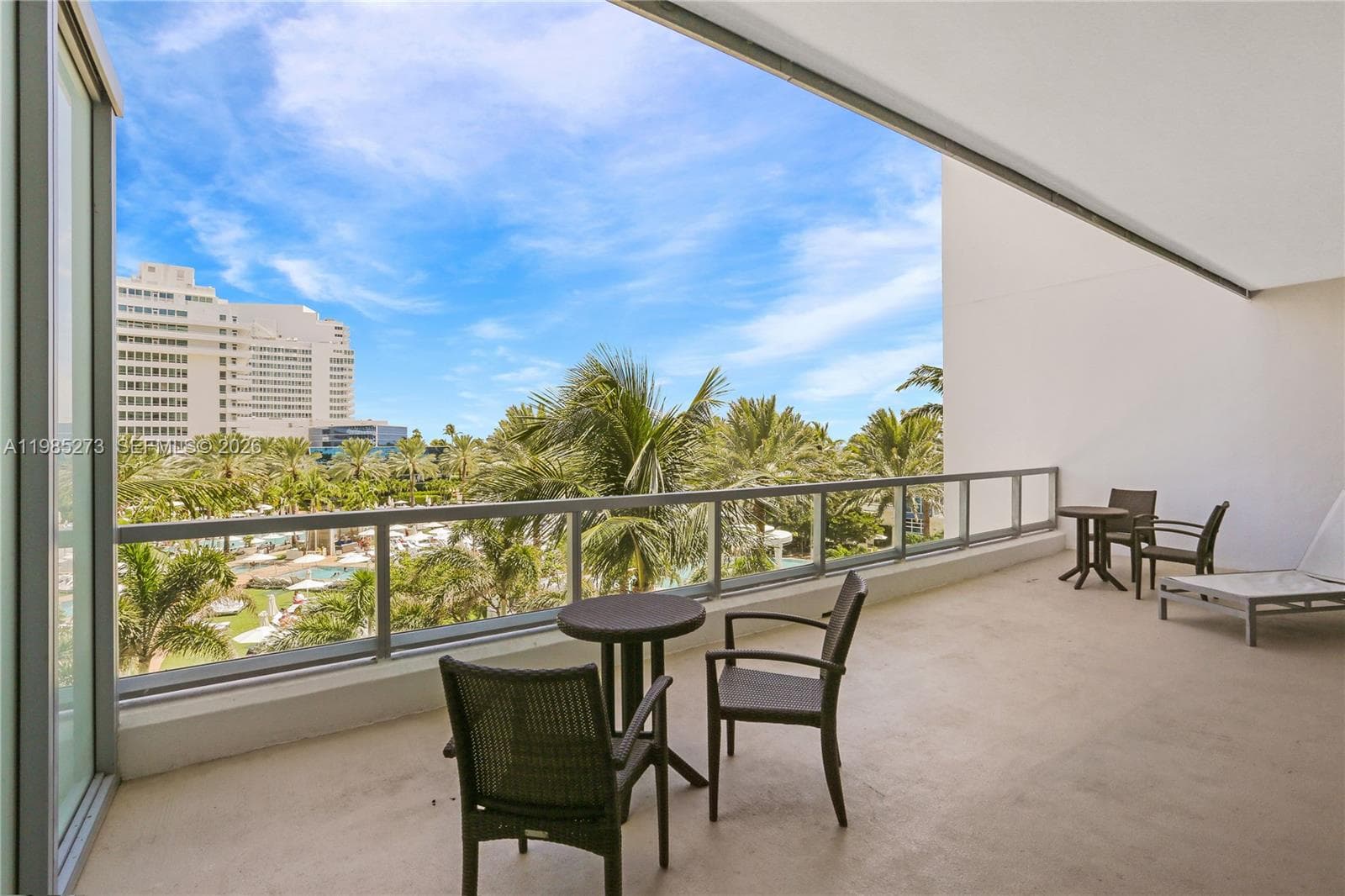 4391 Collins Ave # 307, Miami Beach FL 33140 — 2