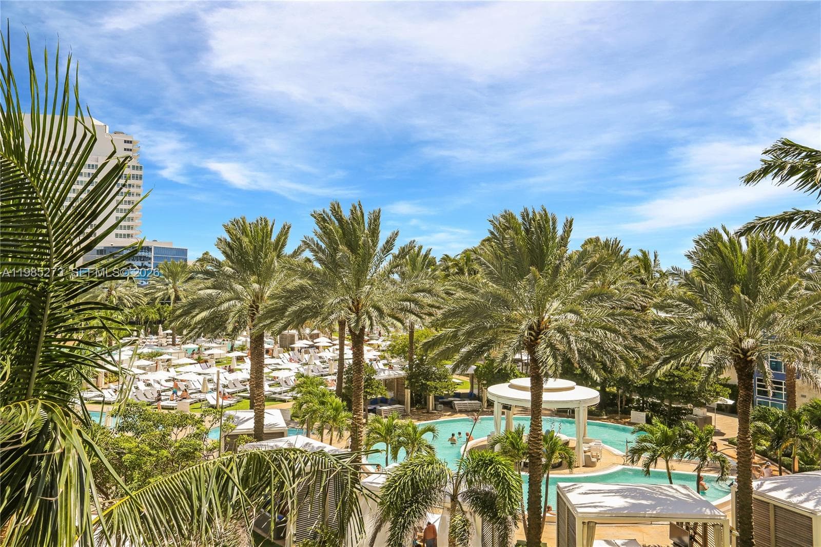 4391 Collins Ave # 307, Miami Beach FL 33140 — 5