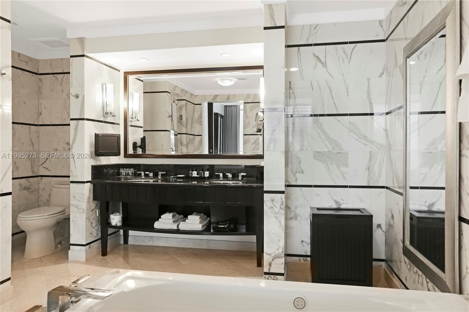4391 Collins Ave # 307, Miami Beach FL 33140 — 20