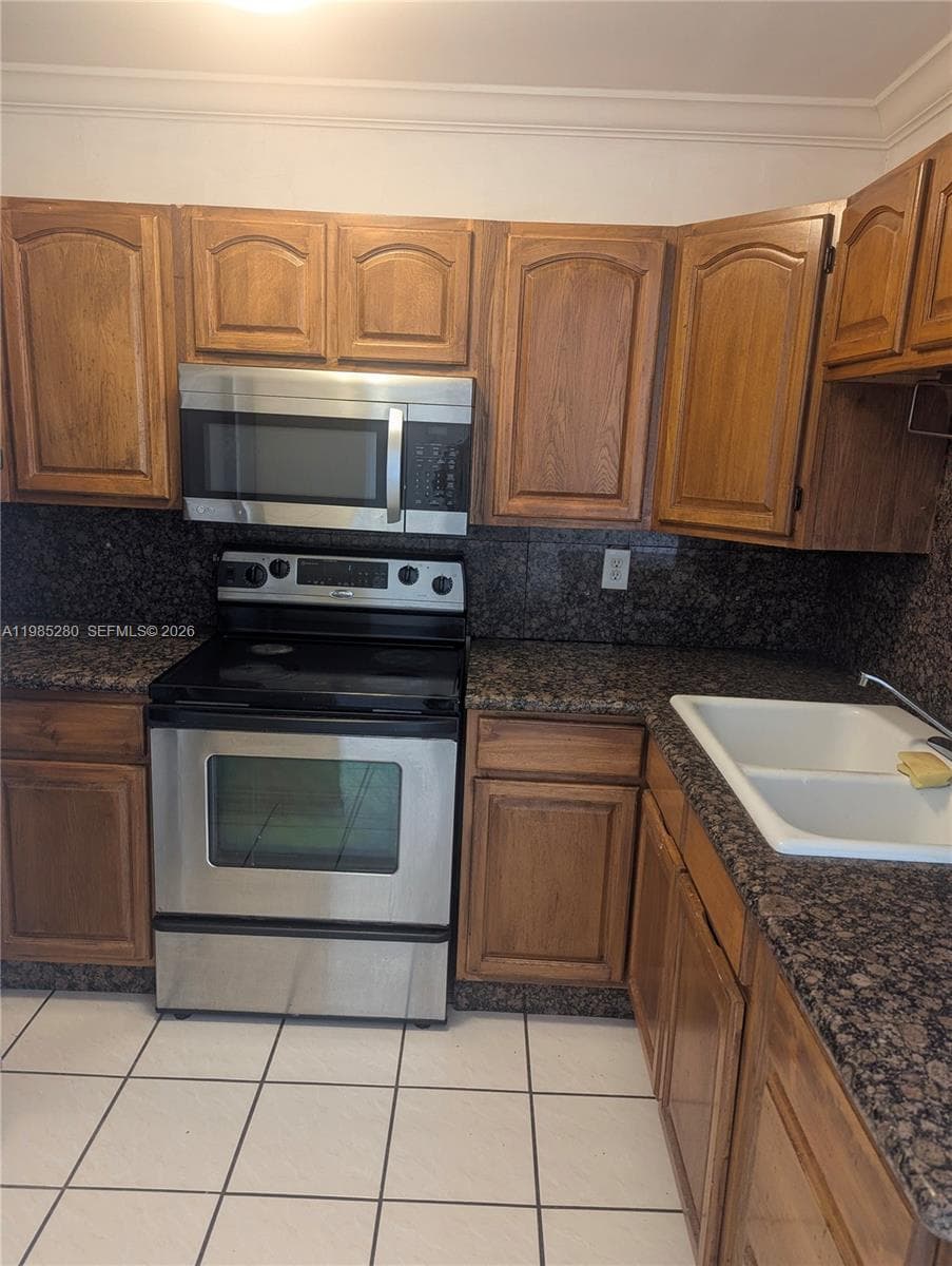 1051 SW 1st St # 411, Miami FL 33130 — 2