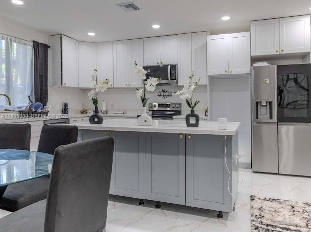 666 NE 164th Ter, Miami FL 33162 — 3