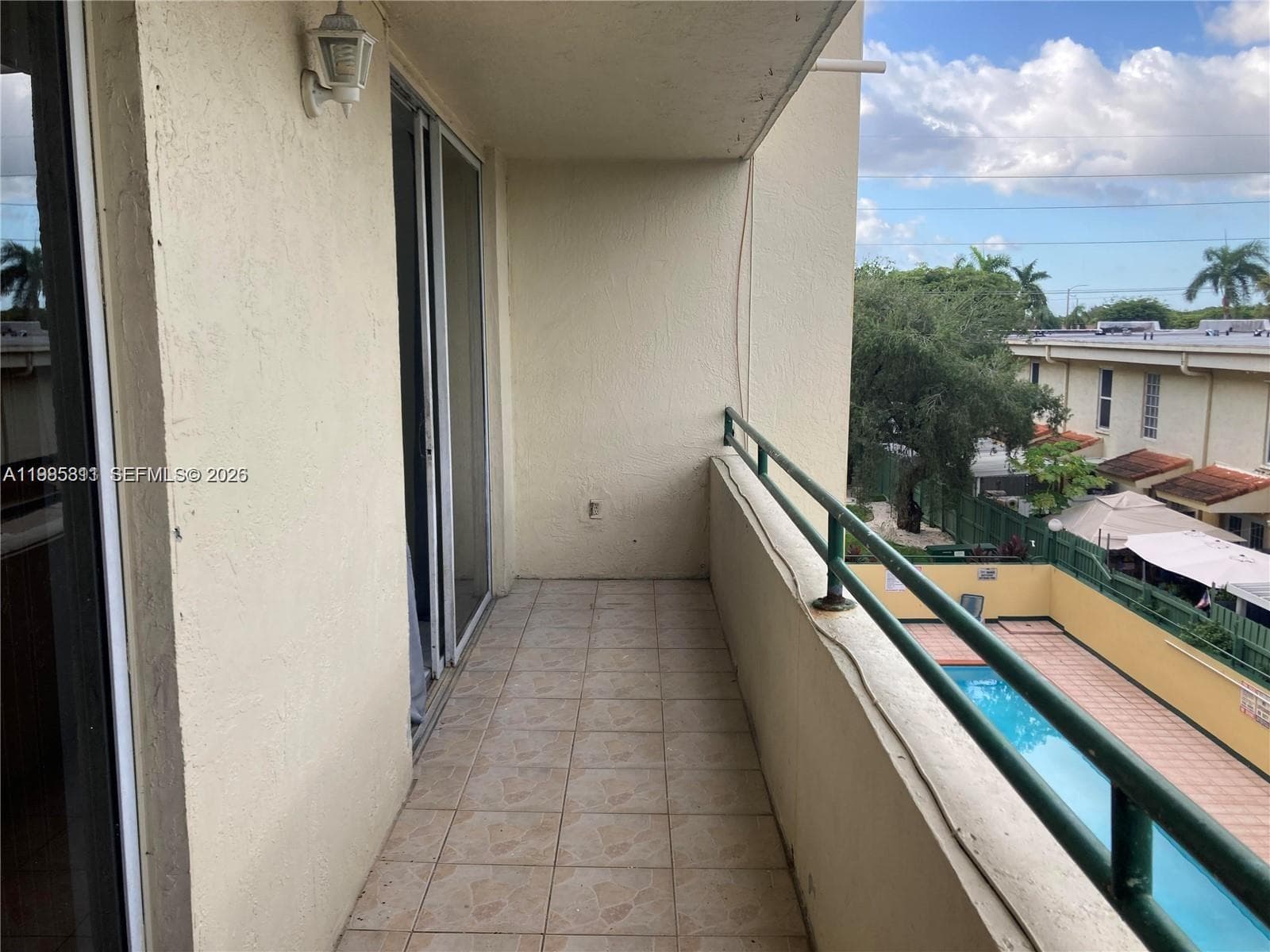 8321 NW 7th St # 307, Miami FL 33126 — 9