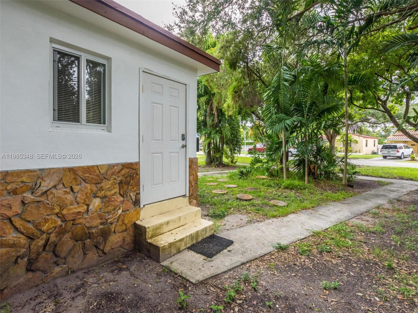 6300 NW 41st St, Virginia Gardens FL 33166 — 2