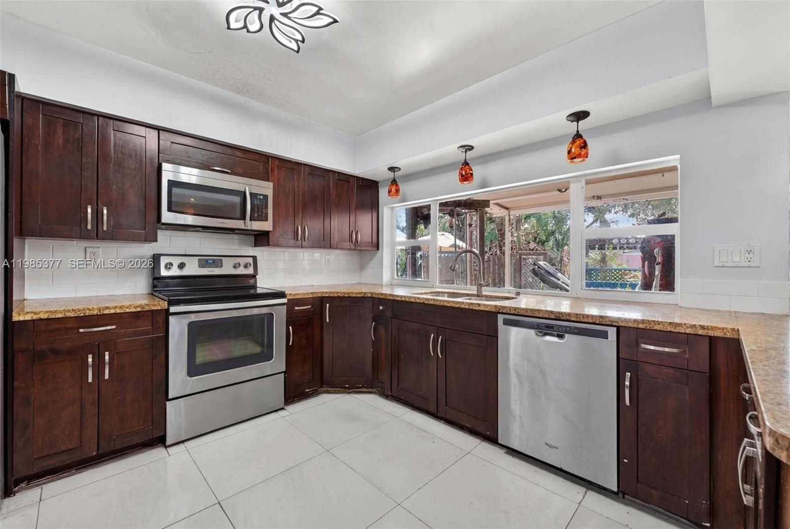 20211 NW 4th Ave, Miami Gardens FL 33169 — 19